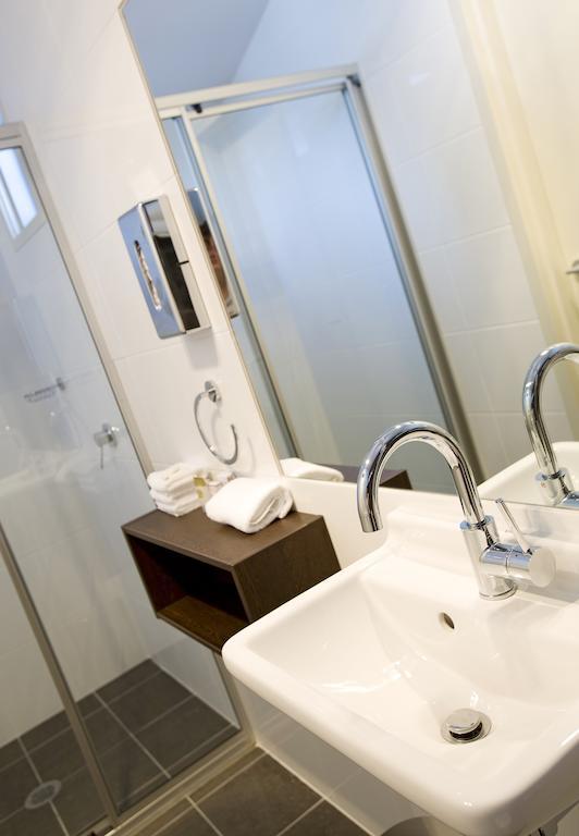 Ibis Styles Canberra Tall Trees Exterior photo